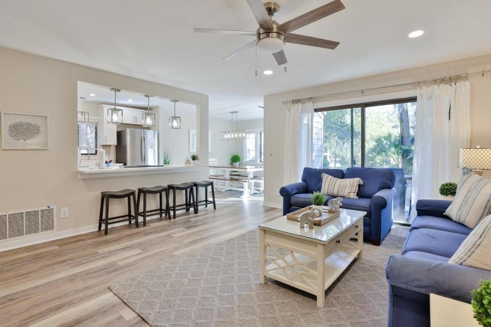 2311 Racquet Club Villas